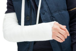 Average Settlements for Broken Arms in Car Accidents | 24/7 Support Available